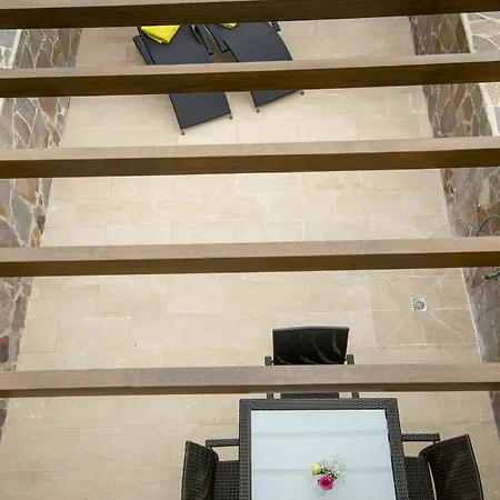 Casa En Zona Tranquila De Tauro