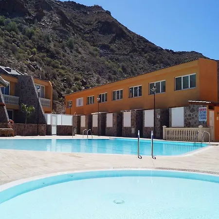 Casa En Zona Tranquila De Tauro *